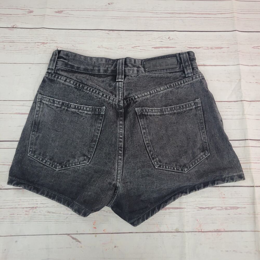 Cotton-On Size 2 Black High Rise Mom Denim Shorts - Picture 2 of 6